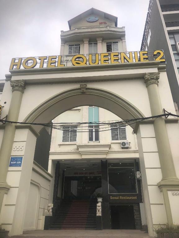 a hotel entrance with a sign on top of it at Queenie Hotel 2 in Hai Phong