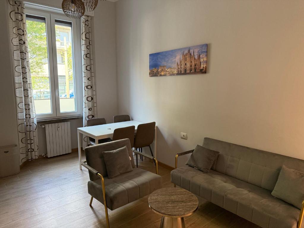 Rin Collection - 2BR 2BA Apt - 5 min walk to Metro & Train