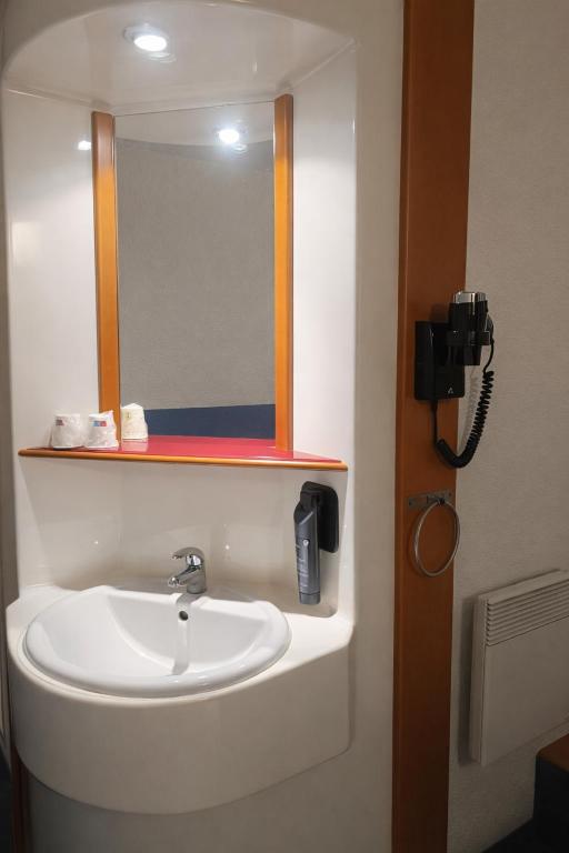 Quick Palace Saint Brieuc - Camera Doppia - Accesso Disabili