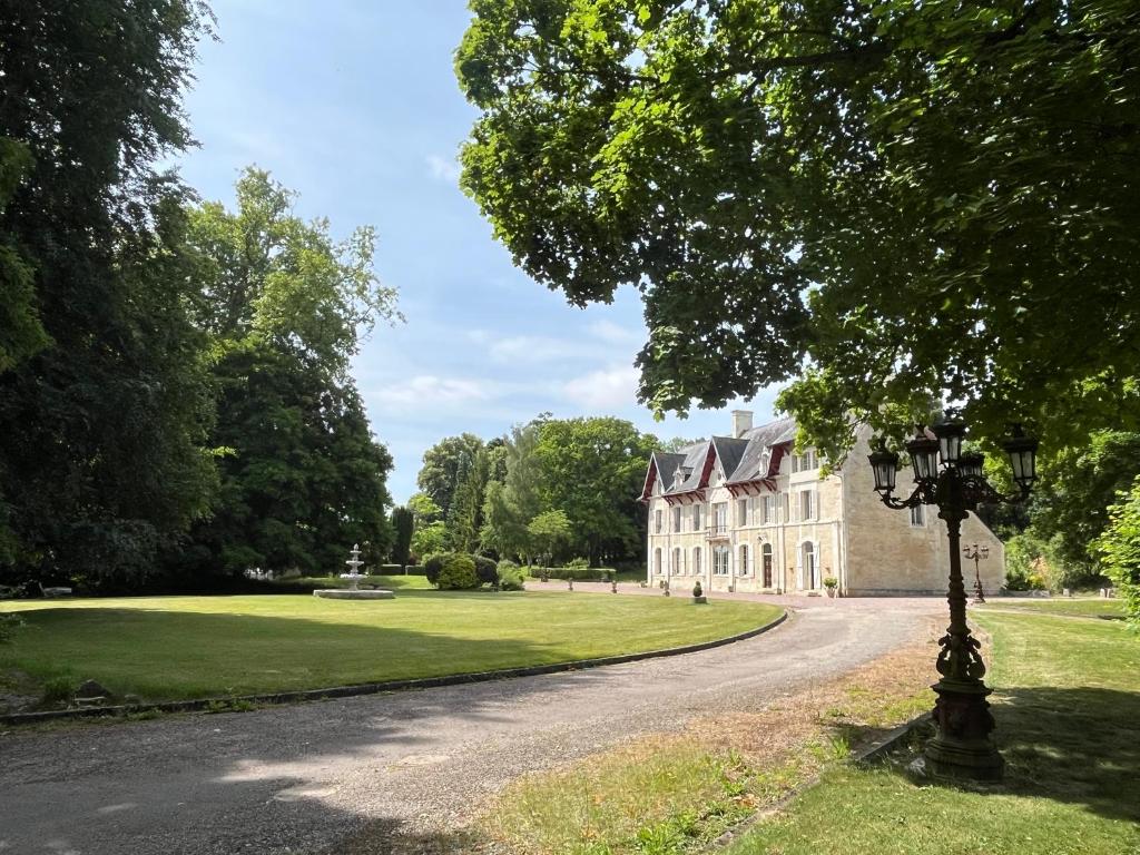 Château du Mesnil Soleil , gites et chambres d'hôtes