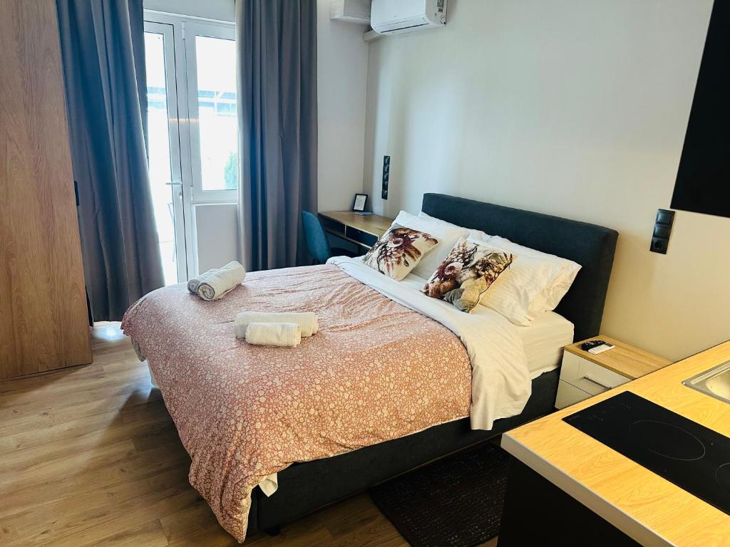 Brown balcony suite no 2 Piraeus Port