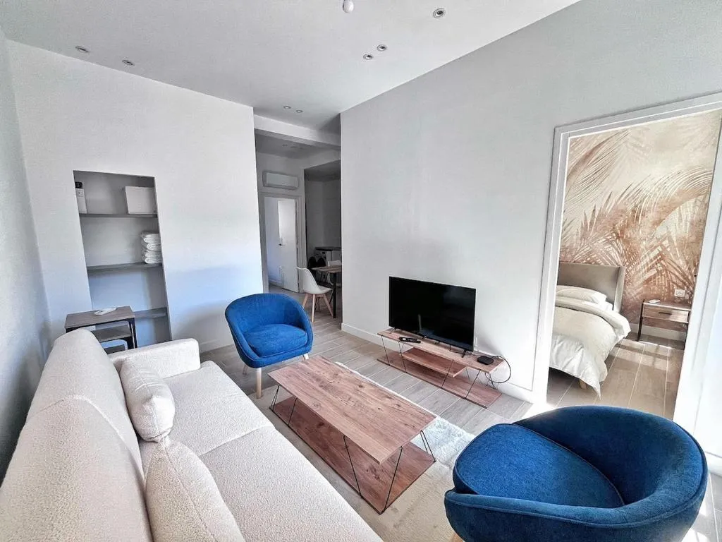 Ref 122 - Coeur de Nice - 3 Rooms