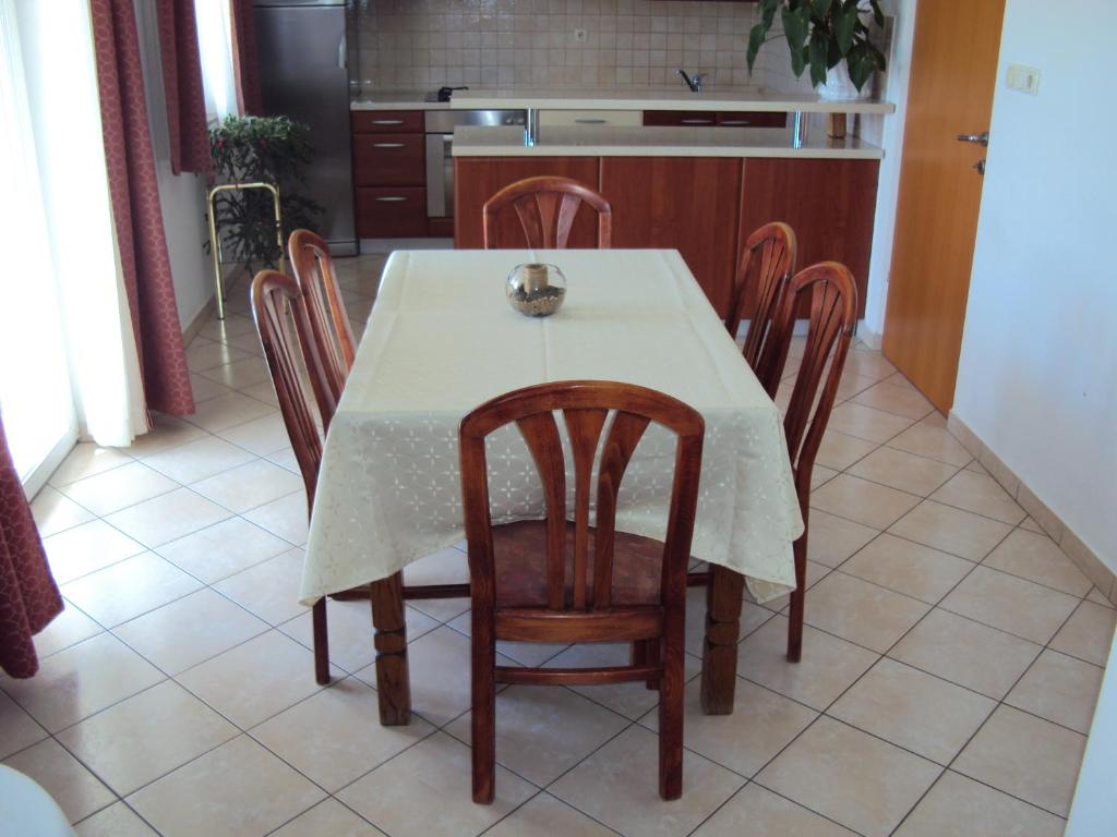 Kuchyň nebo kuchyňský kout v ubytování Apartments Beg