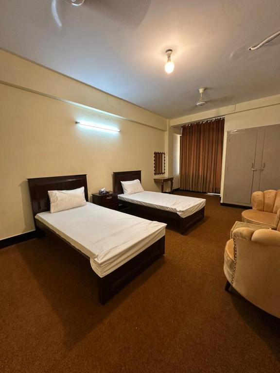 Sina Lodges and Guest house - Housity