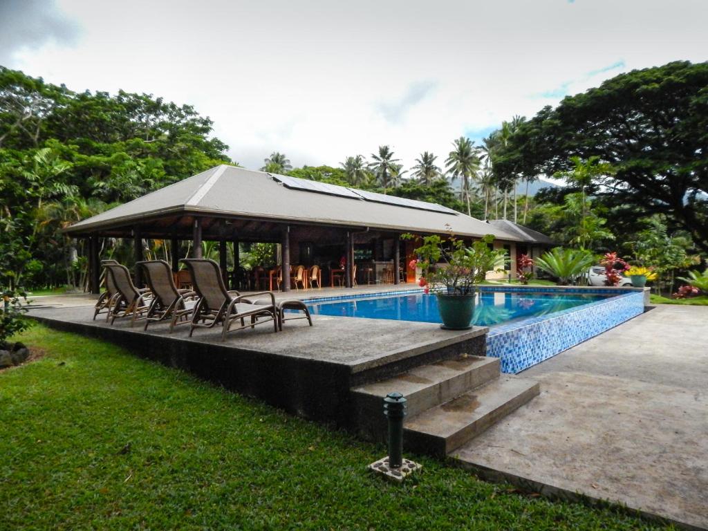 Bazén v ubytování Taveuni Dive Resort nebo v jeho okolí