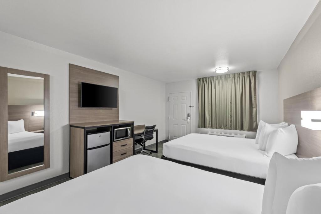 Americas Best Value Inn Austin photo