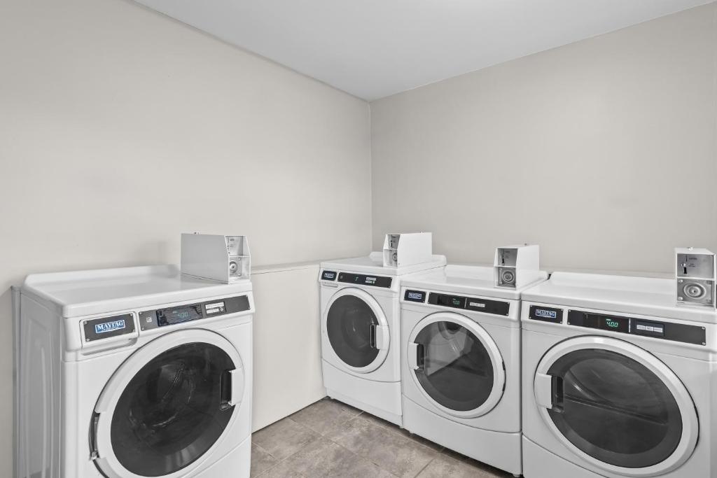 Americas Best Value Inn Austin photo