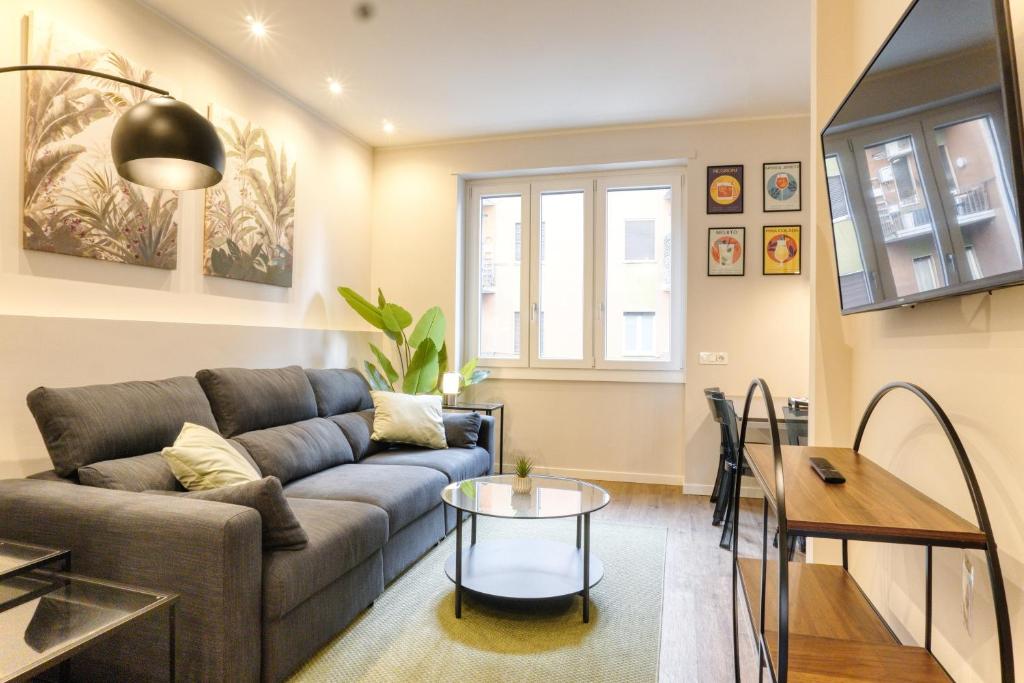 Darsena Contemporary Home - Spacious 2BR a few Steps from Centre