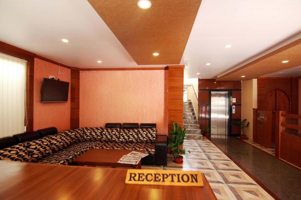 Lobi atau kawasan kaunter penerimaan di My Hotel Pvt Ltd
