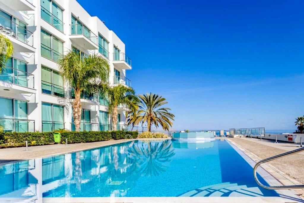 Beachfront Beachfront Seaview Apartment - 一居室公寓