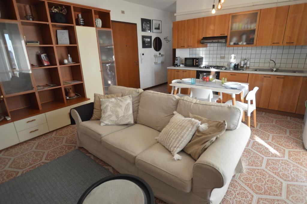 Al B6 CLOSE TO VENICE - Housity