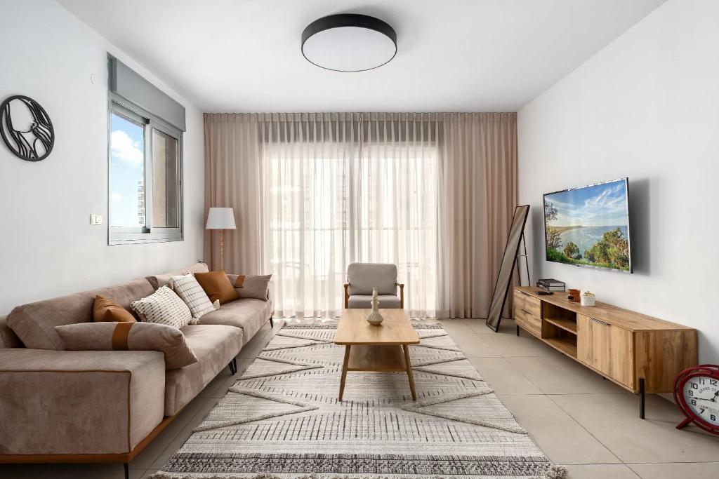 Fresh 3BR APT 32 Floor See View Tower l Mamad