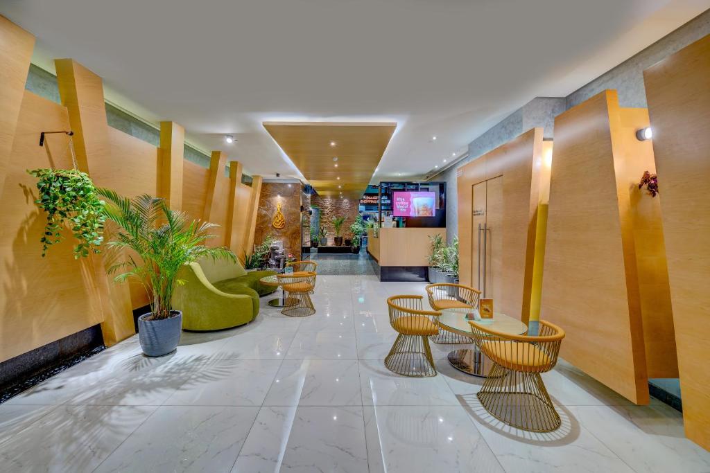 لابی و فضای عمومی Al Khoory Executive Hotel, Al Wasl - تصویر ۵