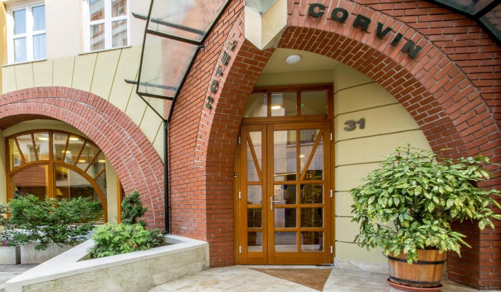 Exteriér nebo vchod ubytování Corvin Hotel Budapest Sissi Wing