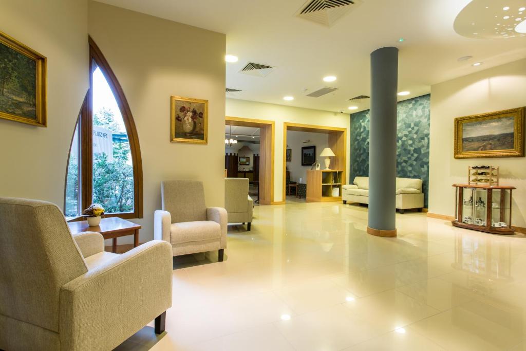 Posezení v ubytování Corvin Hotel Budapest Sissi Wing