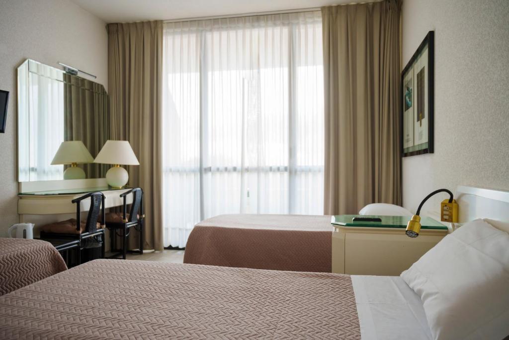 Grand Hotel Pianeta Maratea Resort - Standard Triple Room
