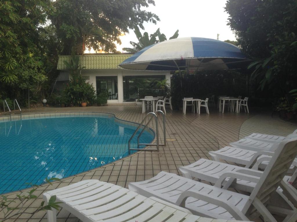 Bazén v ubytování Terrace Hotel nebo v jeho okolí