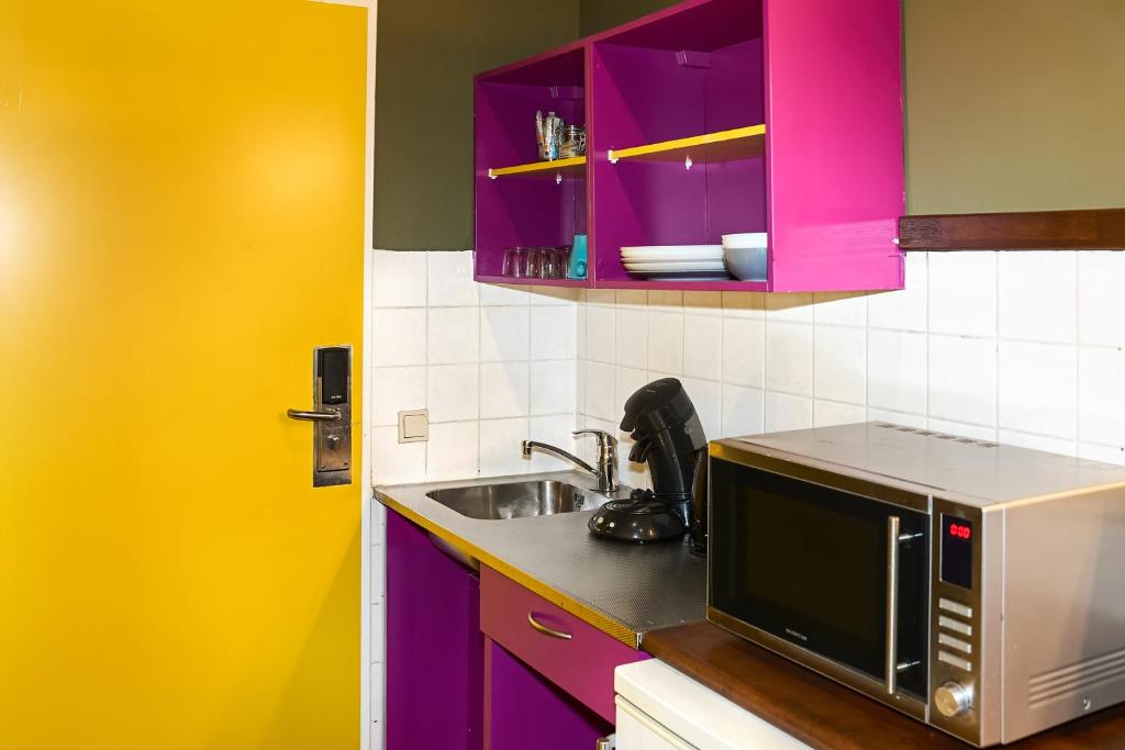 Amsterdam Teleport Hotel - Free Parking photo