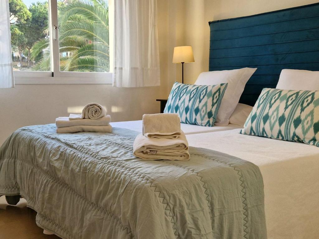 Apartment Strandlage Neptuno I- Elviria-Marbella by Interhome