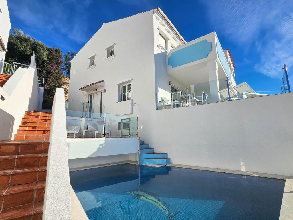 4 bedroom house with private pool near Cabopino