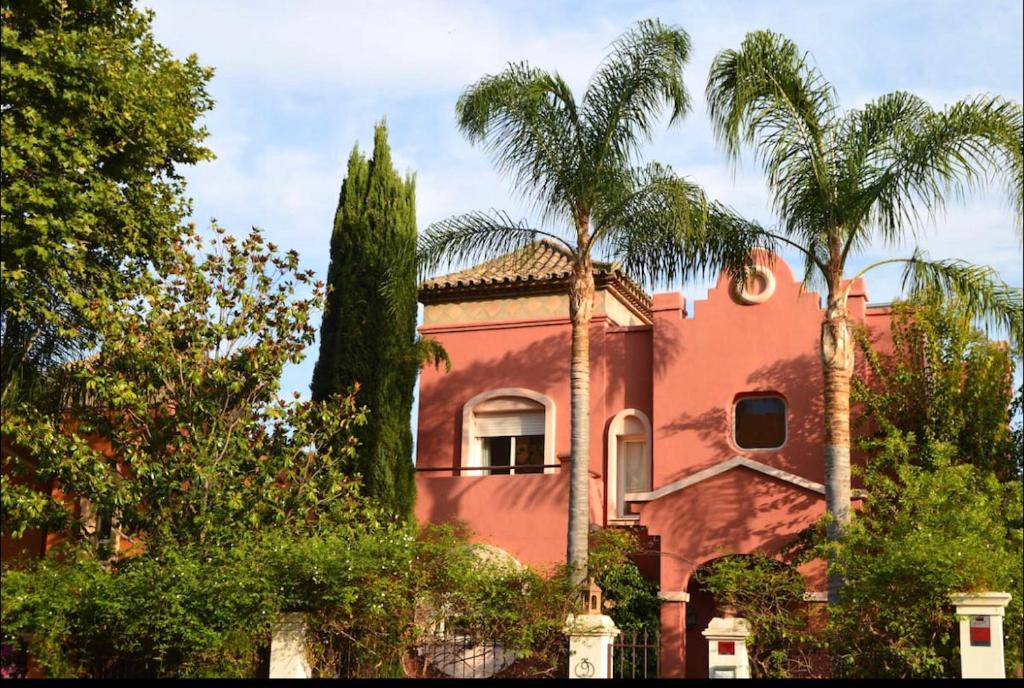 Villa Puerto Banus Private pool and Garden