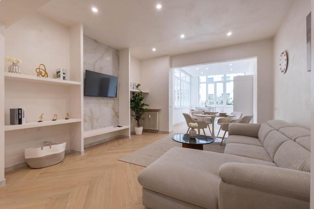 Spacious Two Bedroom Design Apartment near Circo Massimo Rome