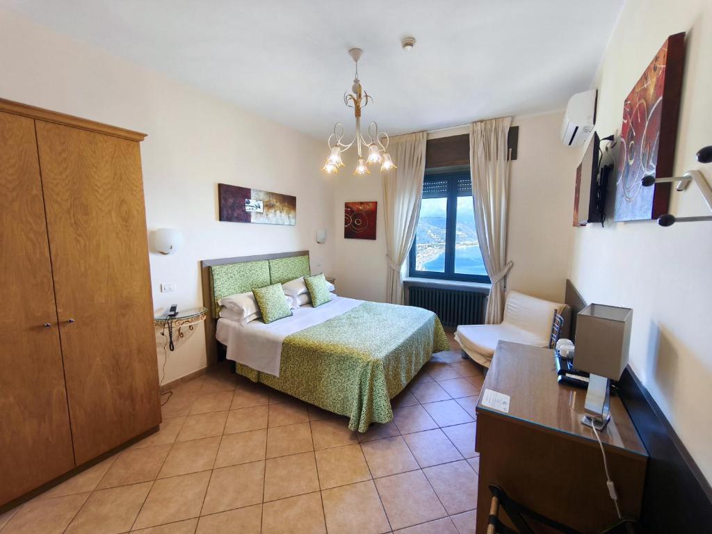 Hotel "La Pensione Svizzera" - 7