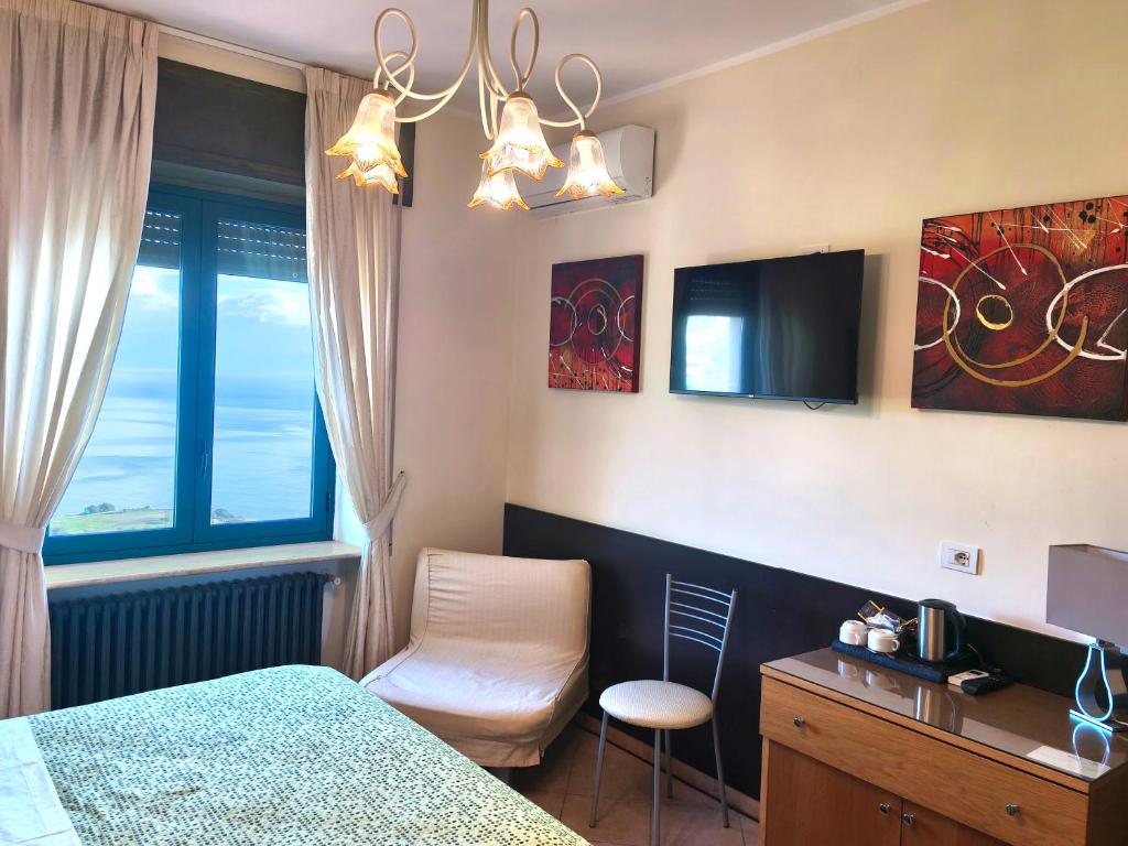 Hotel "La Pensione Svizzera" - 16