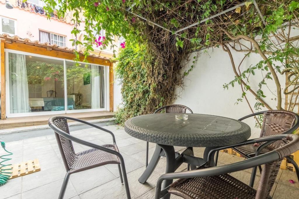 Sweet Secret Garden at Lisbon II
