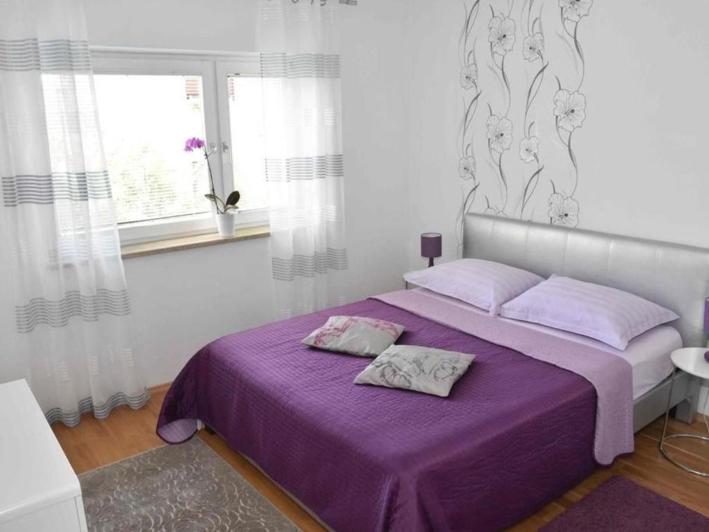 Apartment Wohnung mit Garten in der Nähe des Zentrums by Interhome
