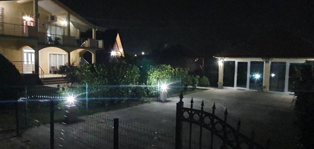 Cozzy apartment near the Aiport Podgorica - 15