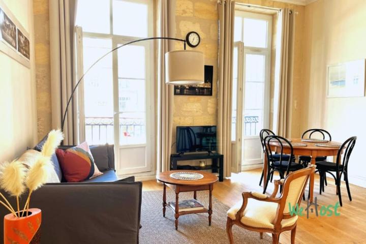 Attractive T2 flat on Place de la Bourse
