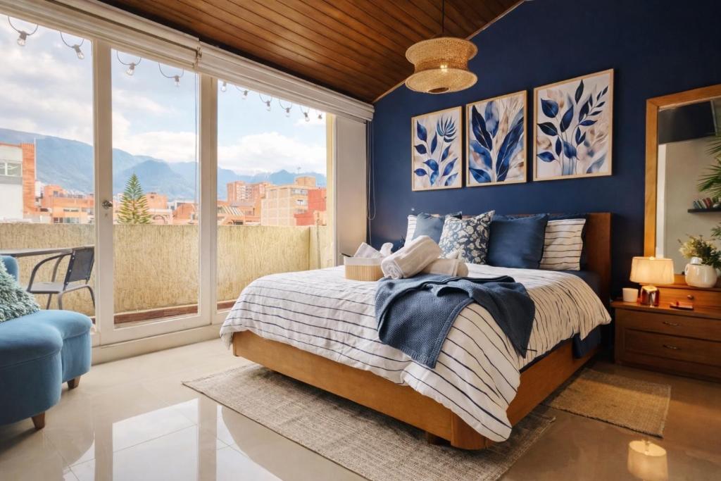 Curated visual reference: Picture Idea: Luxury Triplex Penthouse With Balcony And Stunning Mountain Views