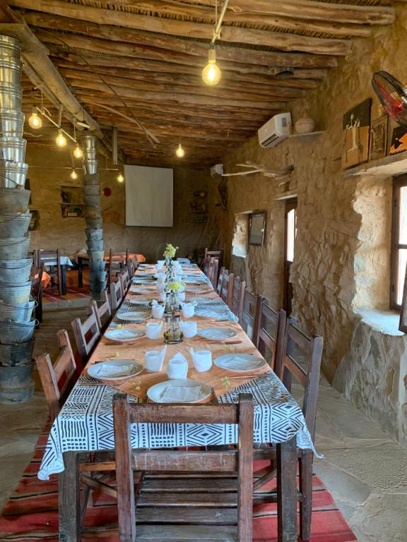 Restaurant o un lloc per menjar a Maison Boutchrafine