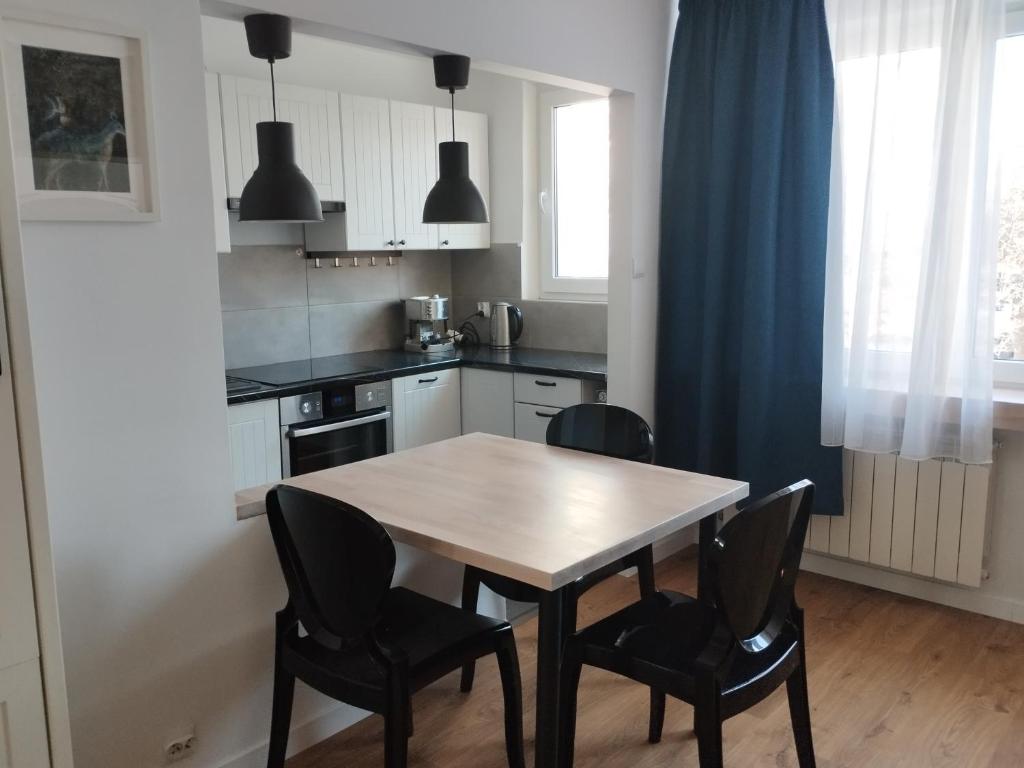 Na Sadowej - Housity