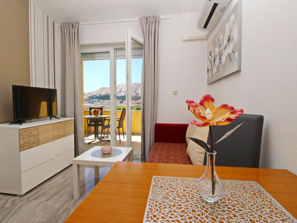 Apartment Modern eingerichtete Apartment für 2 Personen- Klimatisiert- freie Parkplatz un by Interhome