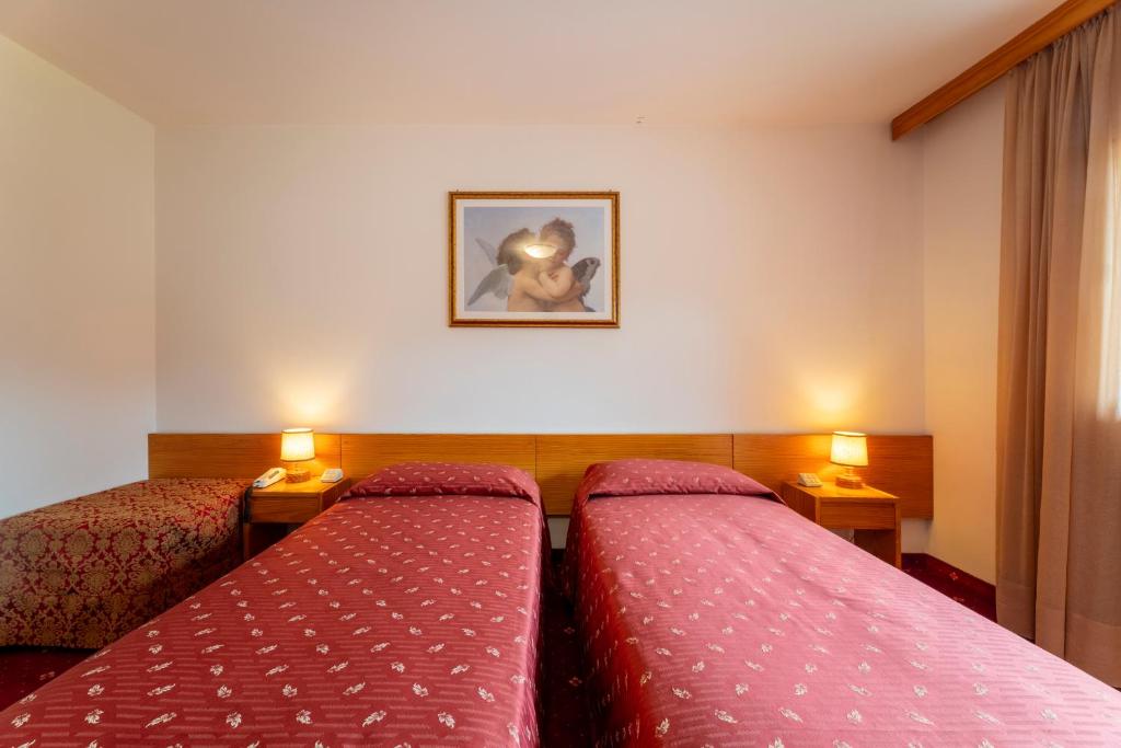 Beohotel - Triple Room With Balcony