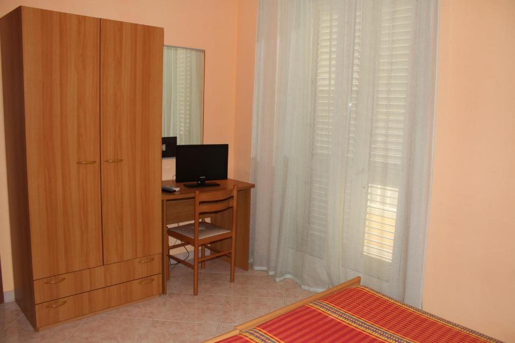 Garden House - Deluxe Double Room With Balcony