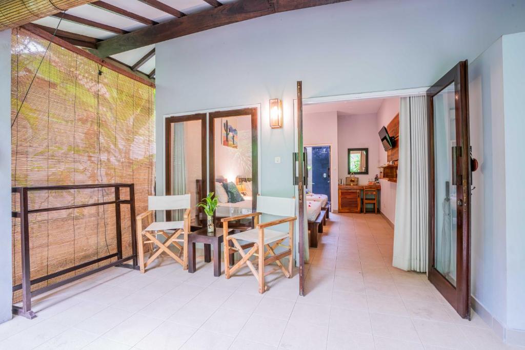 Bale Sampan Boutique Bungalows - 13