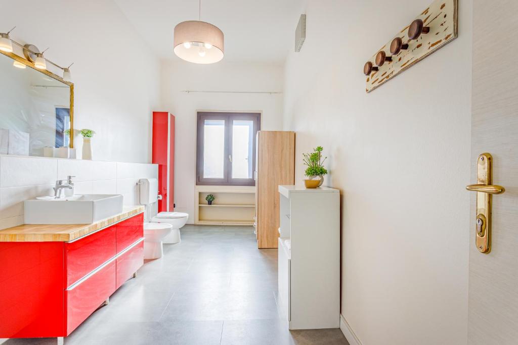 OPERA et LOVE - 200m dall'Arena con convenzione per Parcheggio e Colazione in pasticceria adiacente - Vierpersoonskamer Met Eigen Externe Badkamer
