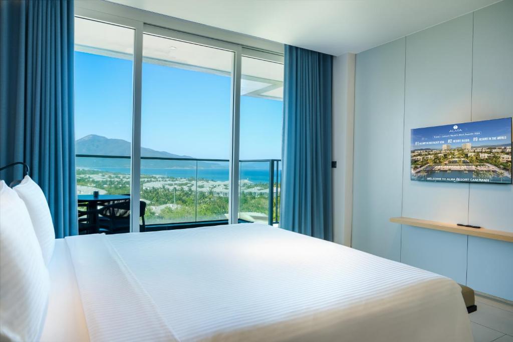 1 Bedroom Suite with Terrace Ocean View – King Bed - 70 sqm
