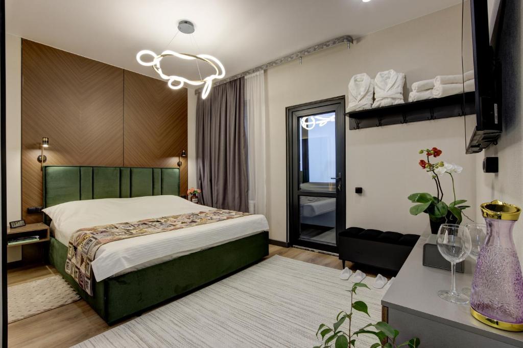EV Hotel Baytik