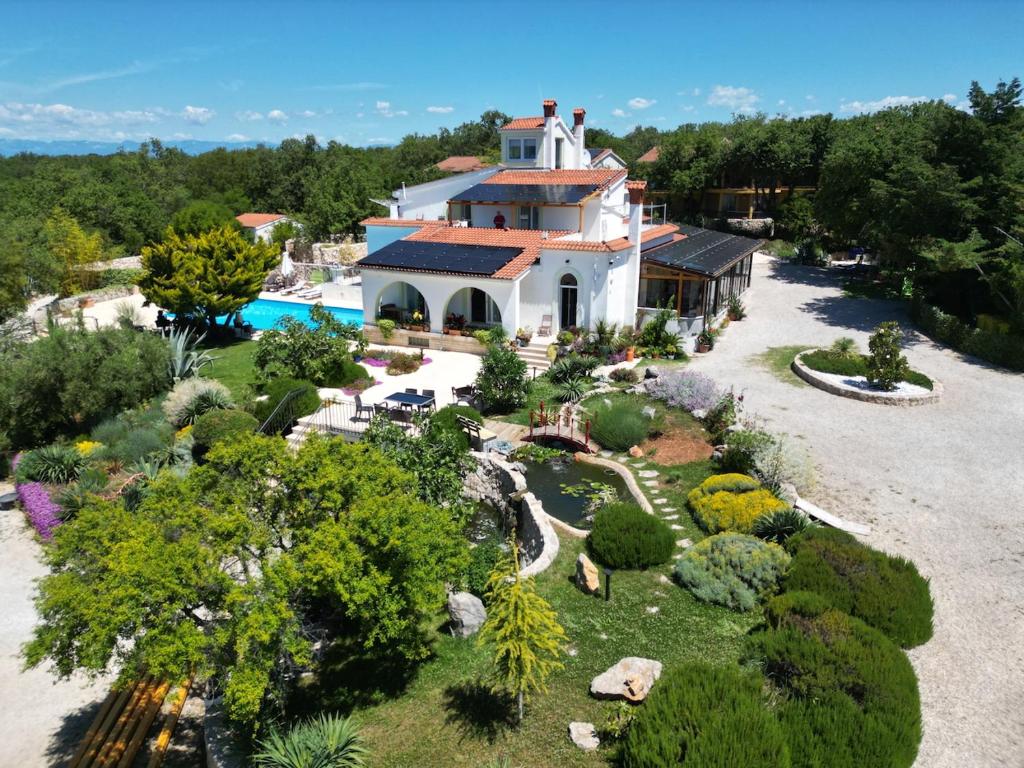 an aerial view of a house with a garden at Appartment house Zara in Brzac