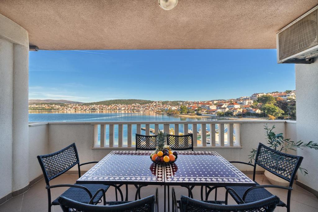 Aurore's Place - Cozy Seaview Apartment