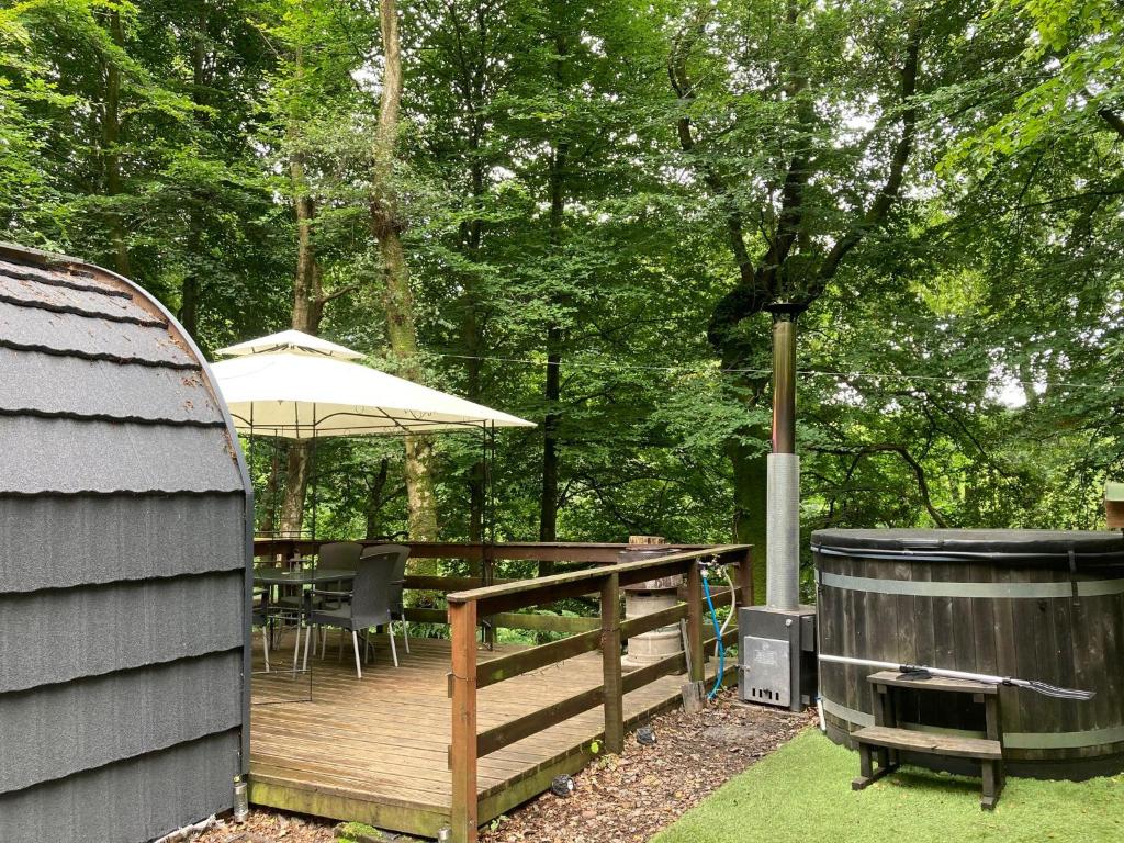 Broomhills Farm River Eco Pods - 