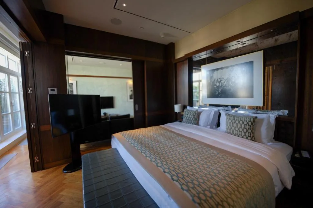Premium Suite with Terrace