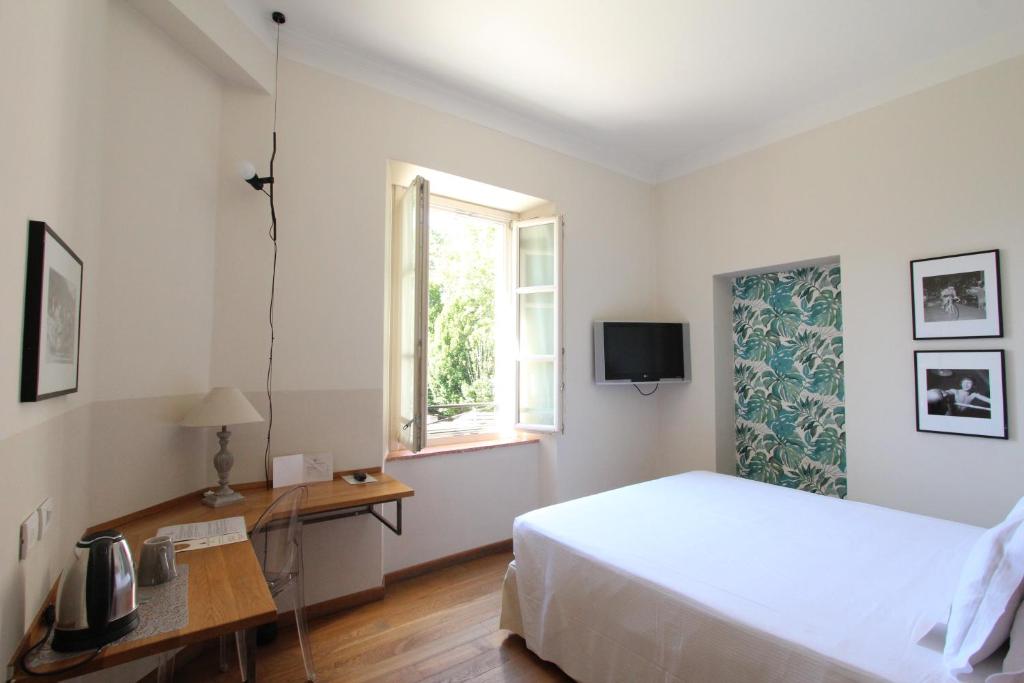 Art Hotel Varese - Double Room With Garden View