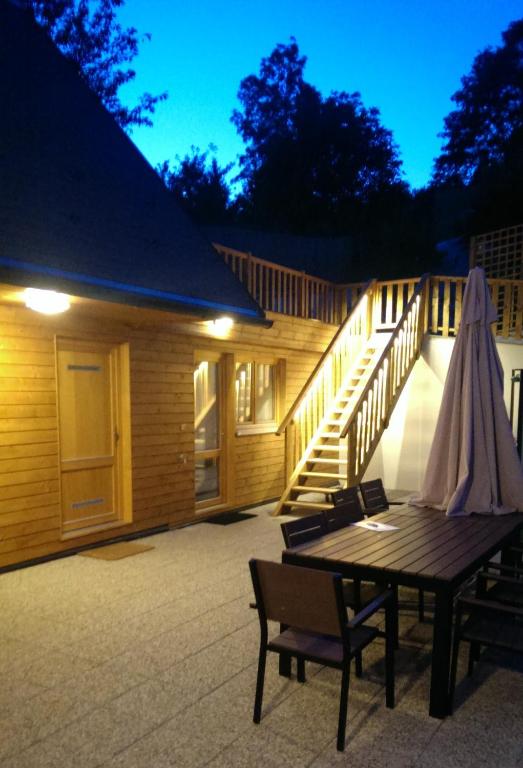 Balkón nebo terasa v ubytování Chaty pod Sokolím Hřbetem