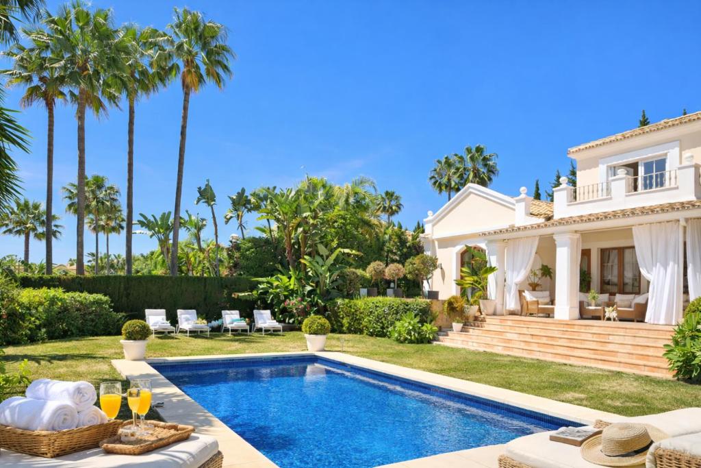 Noctua villa luxury paraíso estepona 001