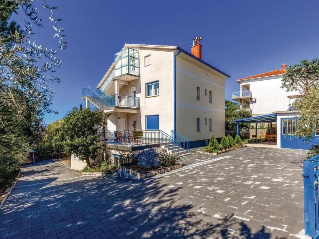 Apartment Wohnung in Crikvenica mit Grill und Terrasse by Interhome